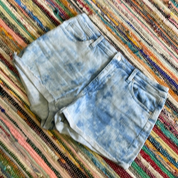 Universal Threads Tye Dyed MIDI Denim Shorts-#1889+ - Picture 11 of 11